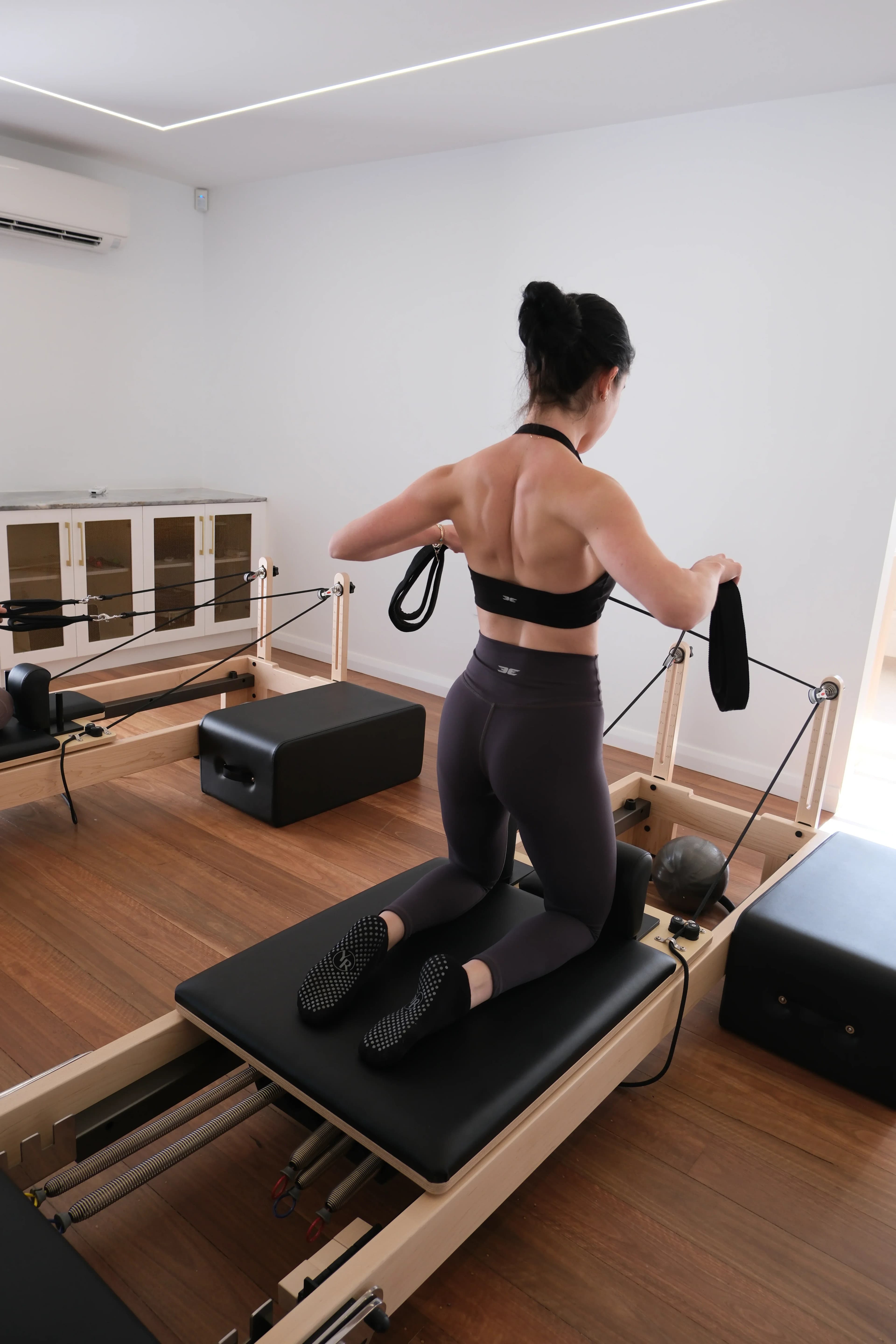 Client focused on Pilates practice